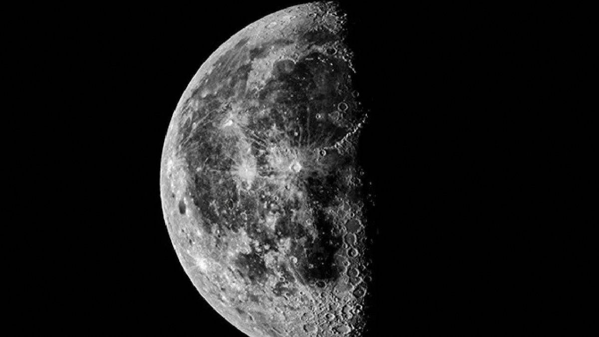 Ay Üssü Alfa: Elon Musk'ın Mars'ı Erteleten Yeni Dev Projesi haberi ile ilgili en güncel görsel analizi